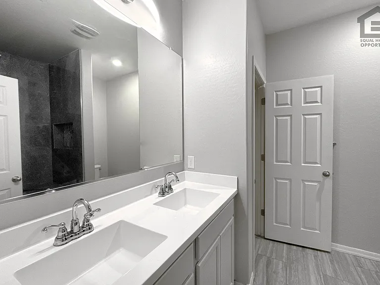 12731 W Myrtle Ave — Photo 23