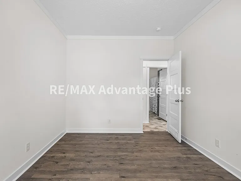 1407 Paradise Rd — Photo 27