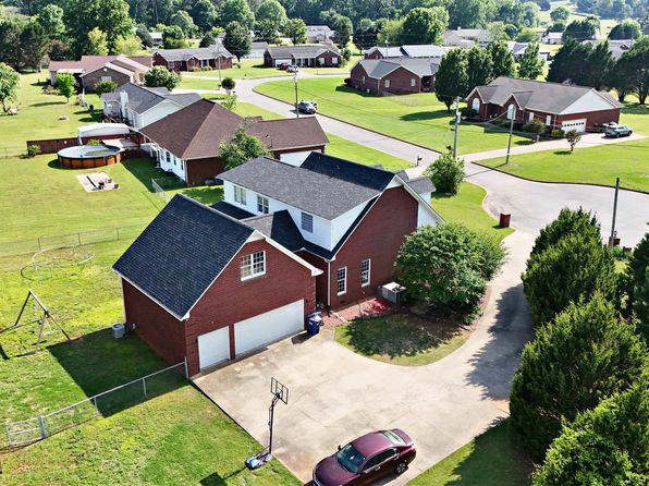 378 W Manor Ln, Alexandria, AL 36250