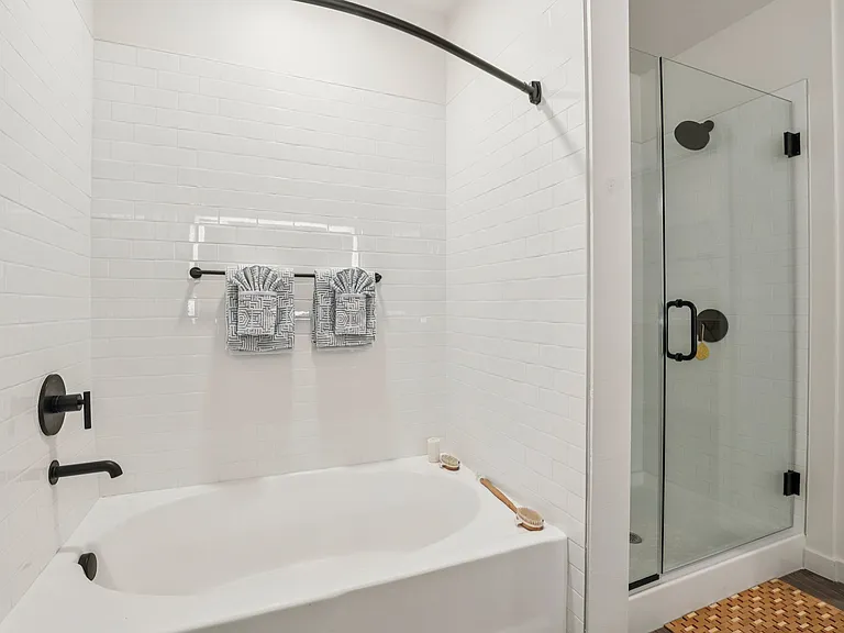 Lura Vegas Apartments — Photo 16