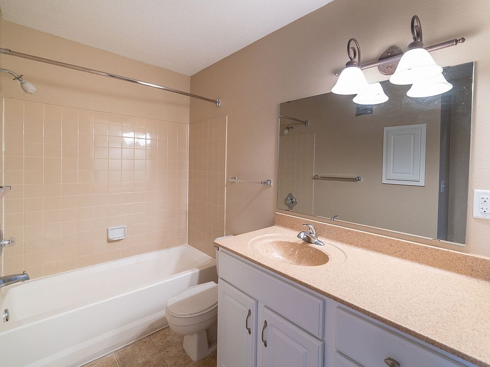 Victoria Place Apartments 2250 Victoria St N Roseville MN Zillow