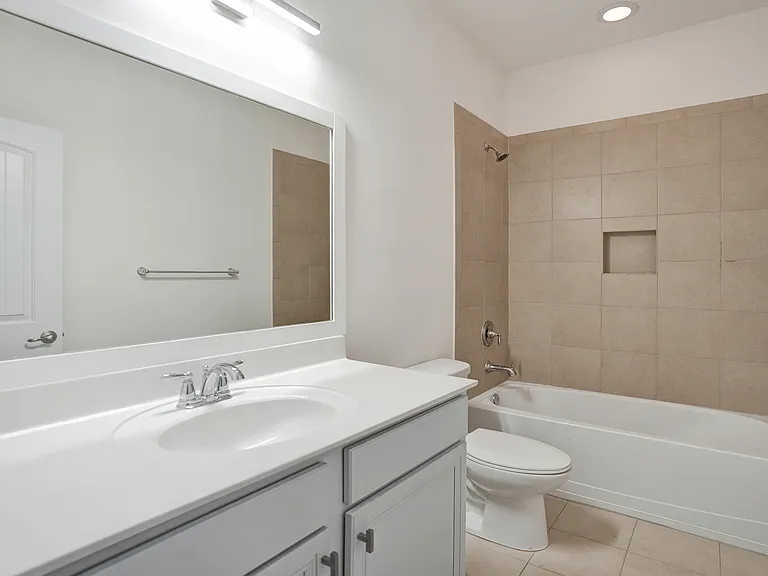 4234 N Dixie Hwy #122 — Photo 24