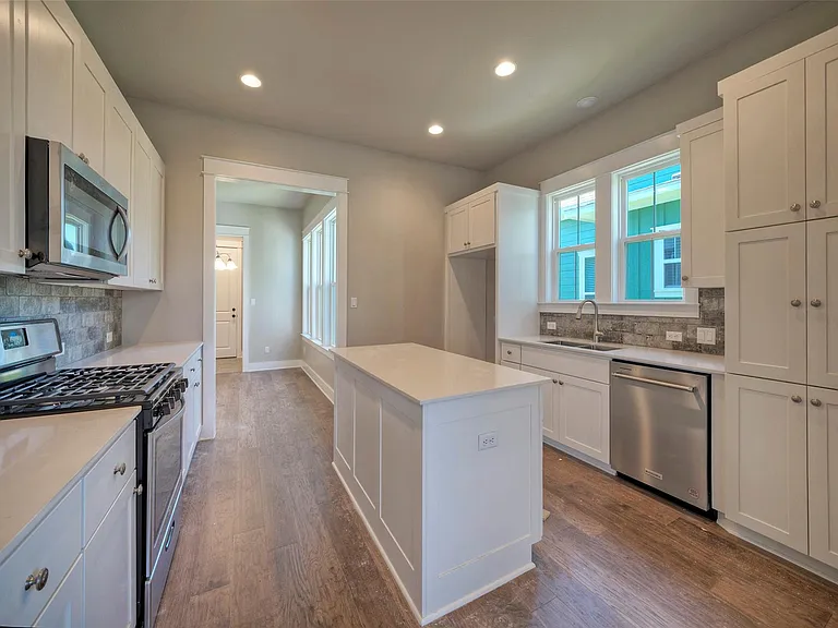 1086 Twain St — Photo 24