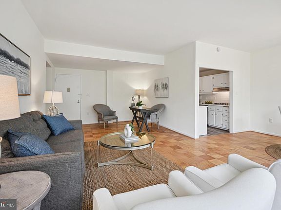 4th image of 10500 Rockville Pik #221