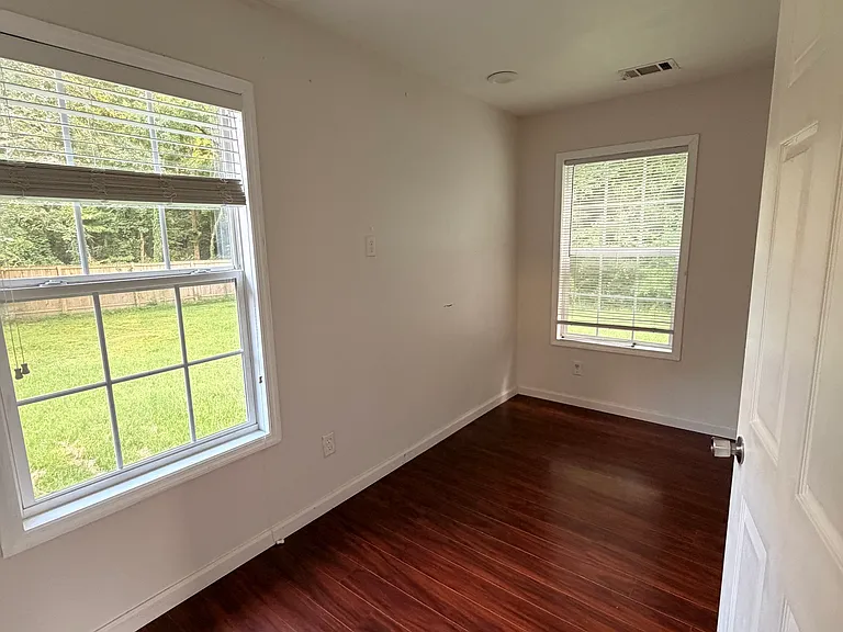 2515 Windmere Dr — Photo 4