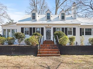 607 3rd St, Cheraw, SC 29520