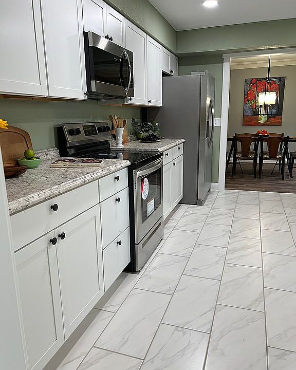 Large kitchen 