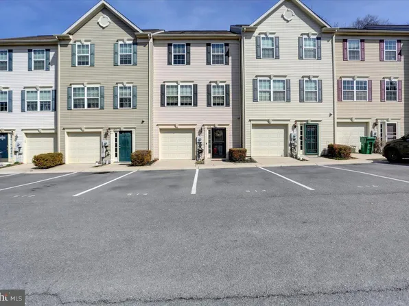 514 S Carlisle St, Greencastle, PA 17225