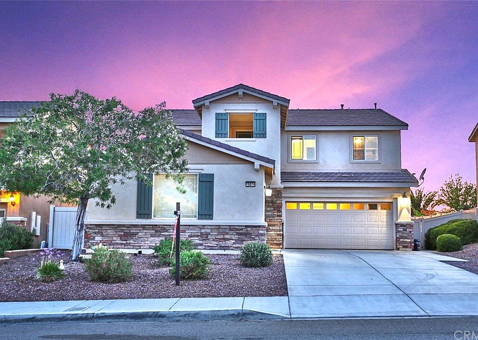 1st image of 16674 Desert Willow St