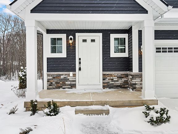 4th image of 13556 Bowne Dr