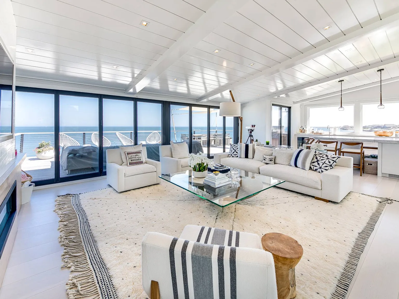 Montauk Waterfront Designer 4BR+ Retreat — Photo 4