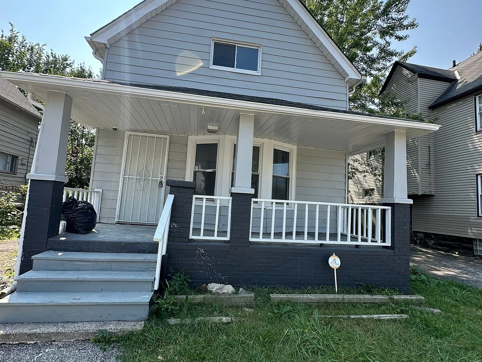 4 bed, 1182 sqft, $1,350 — Photo 1