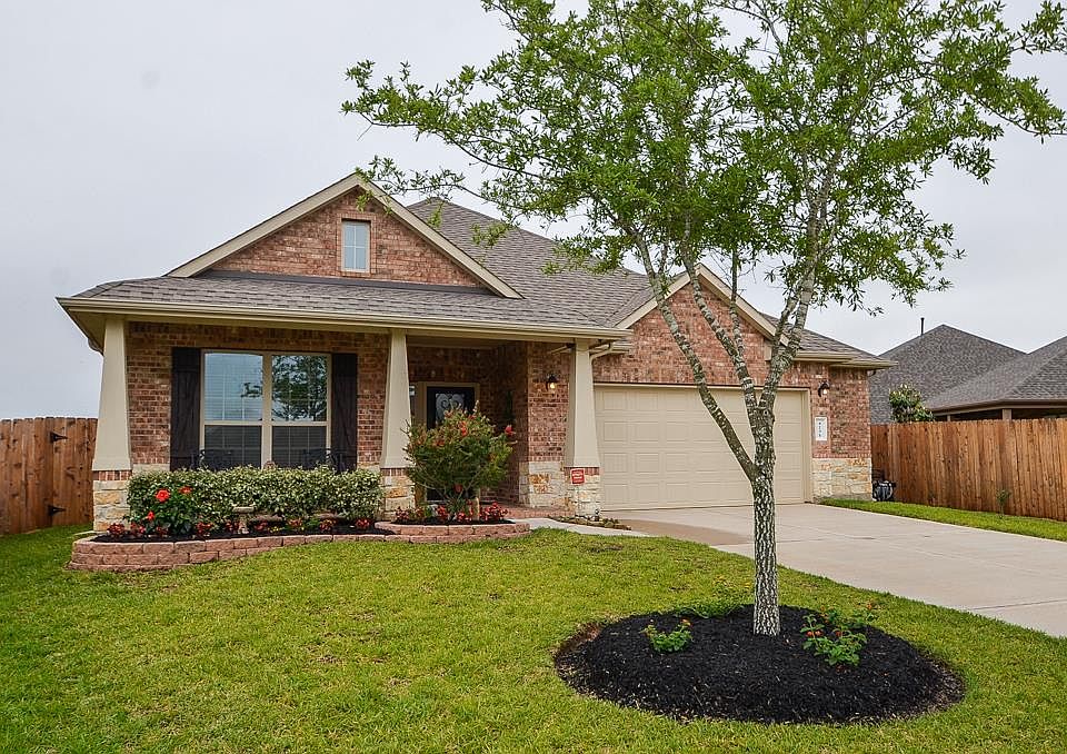1st image of 4231 Fenetre Forest Dr