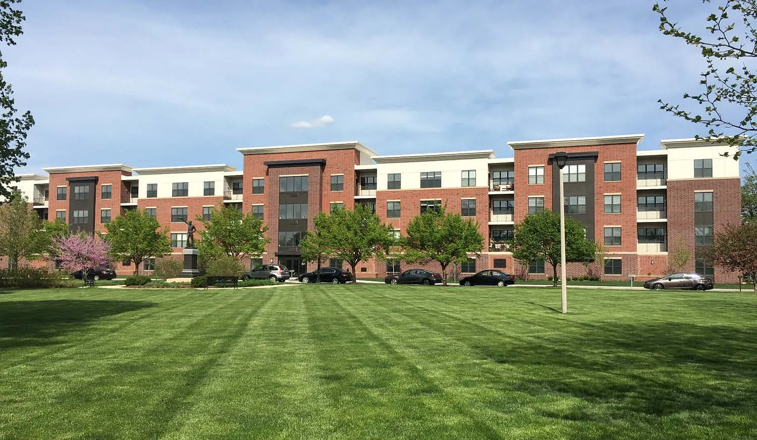 320 N Ellsworth Street — Photo 1