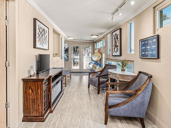 4th image of 7232 Santa Barbara St #318