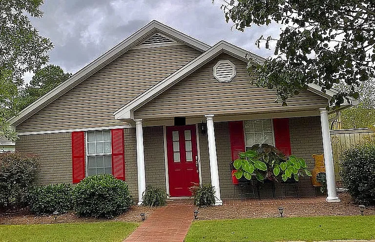 614 Huntington Pl — Photo 1