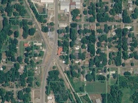 2nd image of 1 SW Tyler St