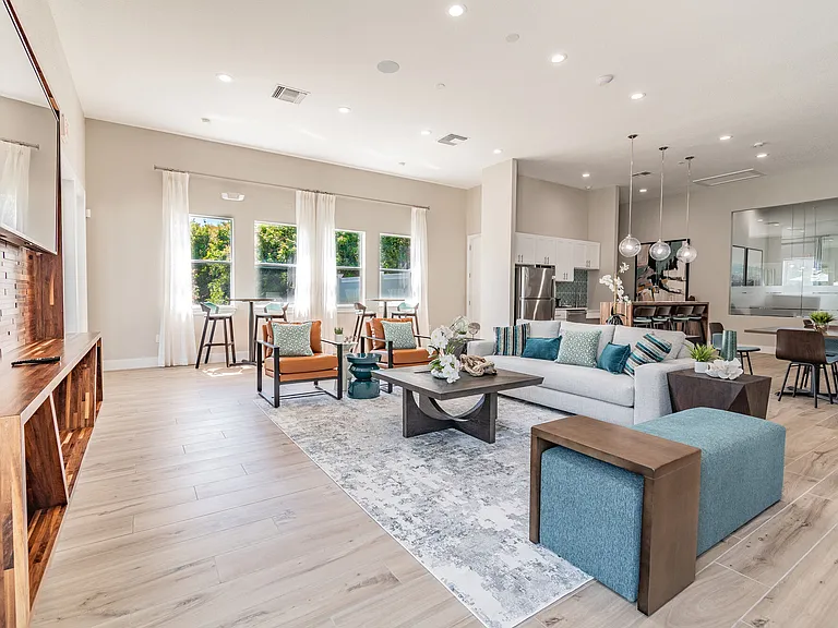 THE PARQ AT CROSS CREEK — Photo 11