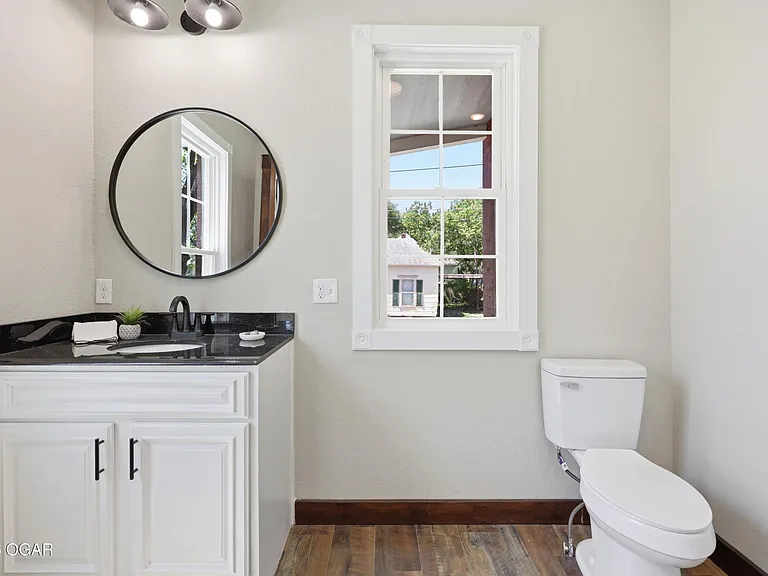 402 N Wall Ave — Photo 25