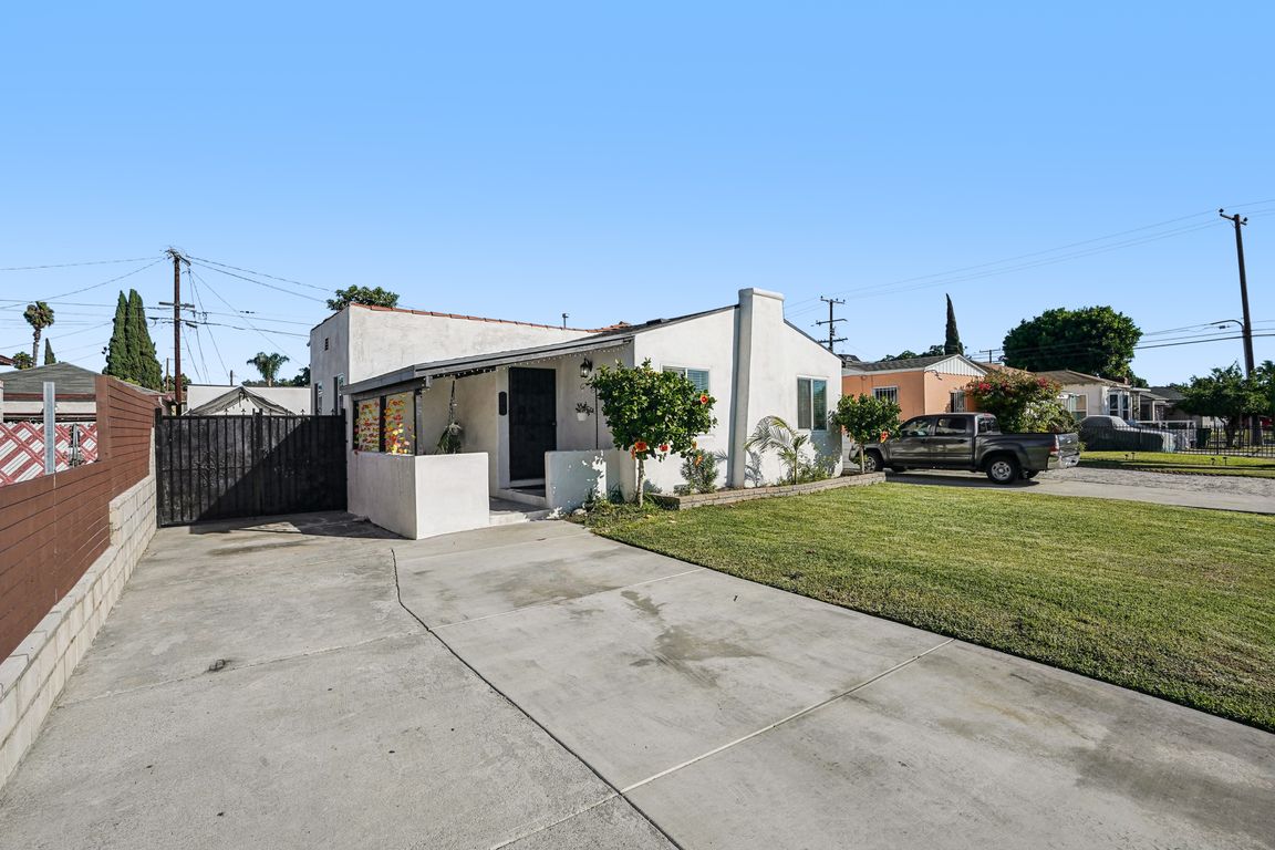 N Van Ness Ave-S1610-001