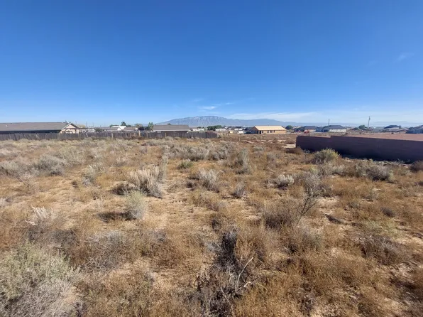 316 10th Ave NE, Rio Rancho, NM 87144