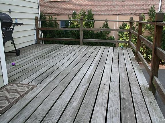 3rd image of 689 Gramatan Ave