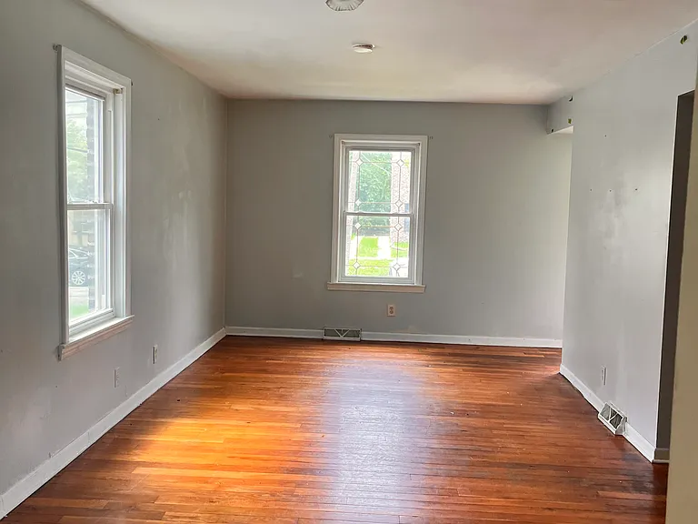 4619 Center Ave — Photo 2