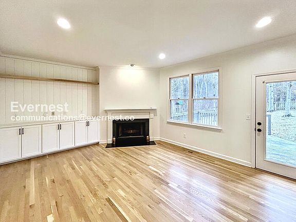 4th image of 1420 Calloway Ct