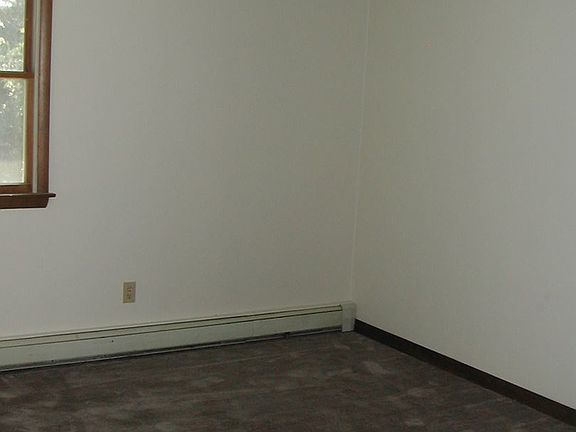 5th image of 15 Fairmor Dr APT 2