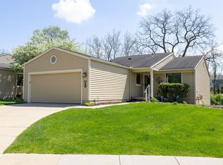 631 Woodcreek Ct, Saline, MI 48176
