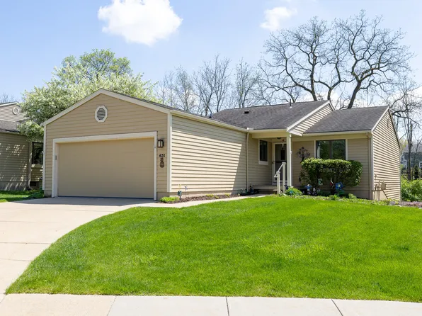 631 Woodcreek Ct, Saline, MI 48176