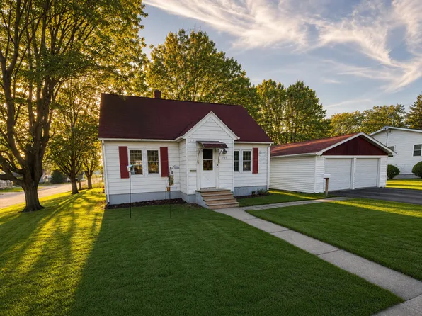 701 Park Ave, Stanley, WI 54768