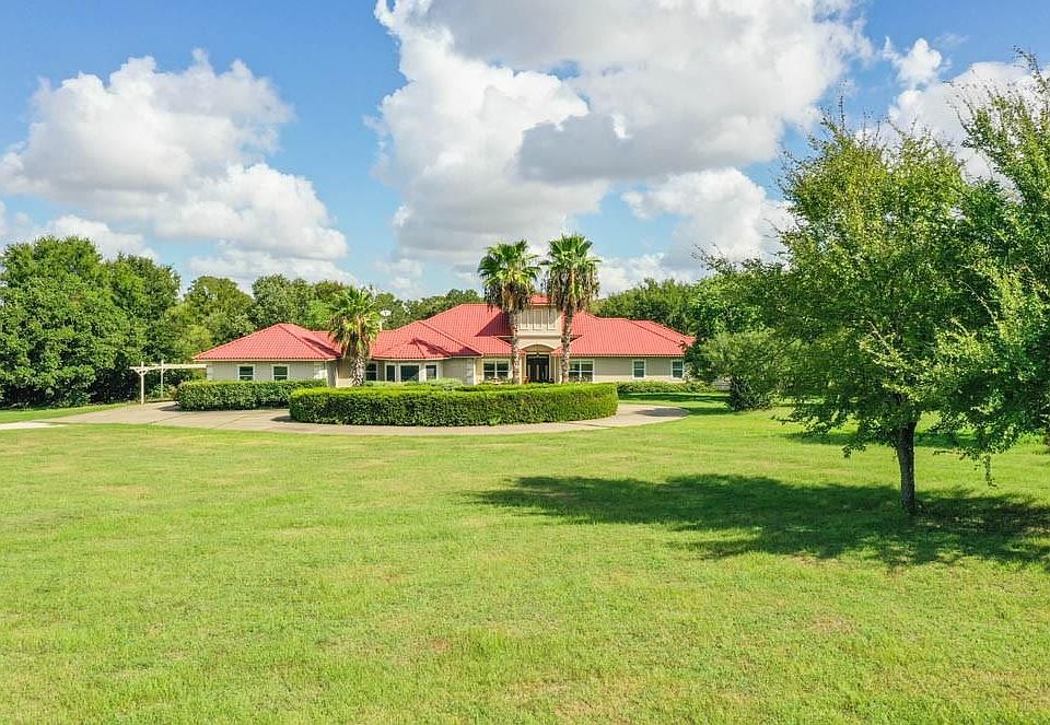 2nd image of 13533 Alacia Ct