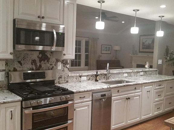 5th image of 204 Norfolk Dr