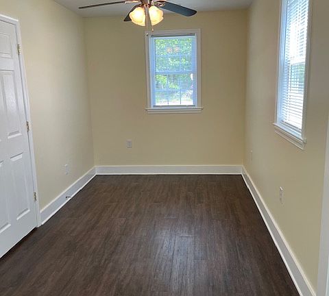 5th image of 603B Longwood Ave #B