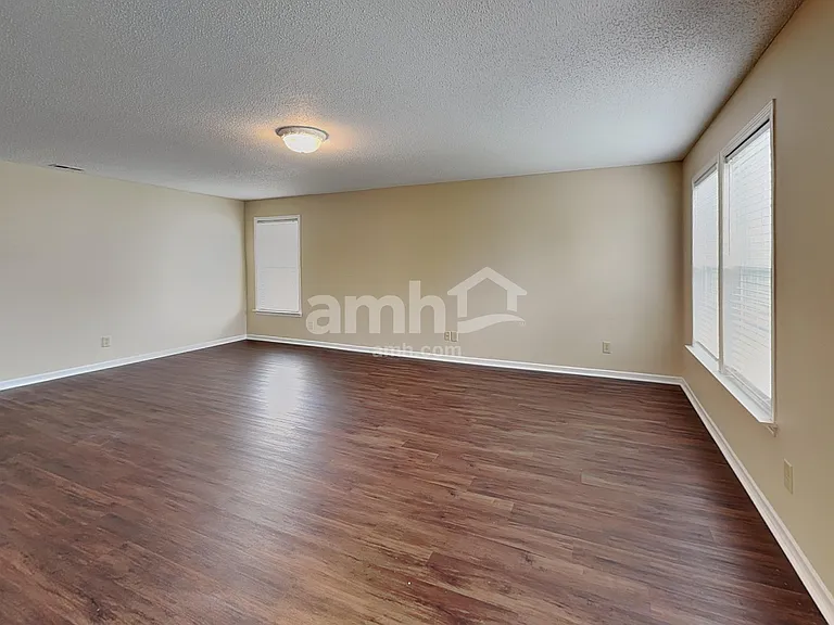 2957 Seasons Dr — Photo 12