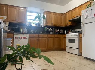 25-17 123rd St #1, Flushing, NY 11354