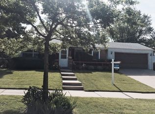 2027 Dundee Rd, Northbrook, IL 60062