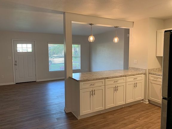 5th image of 1811 Petersburg Ave