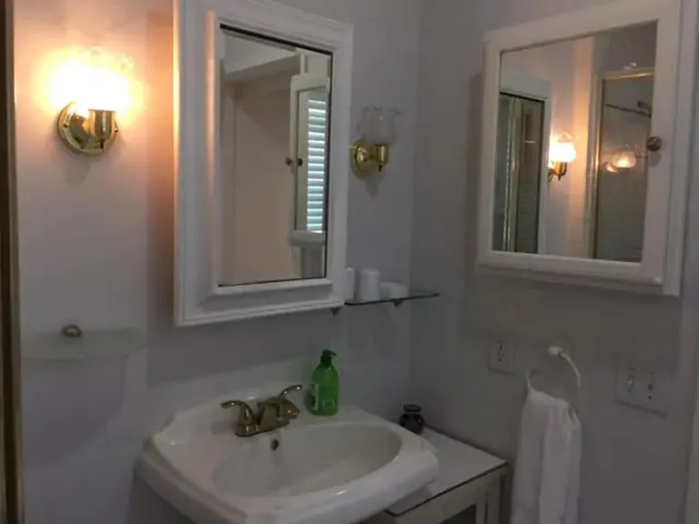6614 Noble Ave #2 — Photo 10