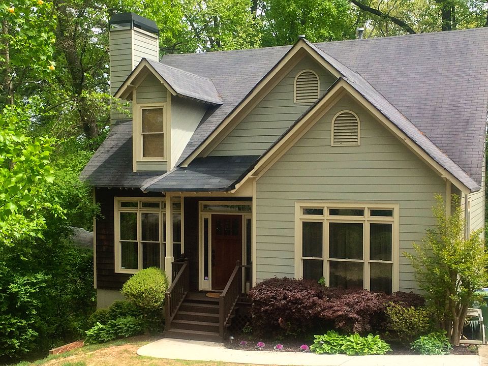 2nd image of 967 Bruce Cir SE