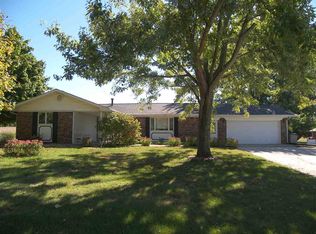 5983 E Pierceton Rd, Pierceton, IN 46562