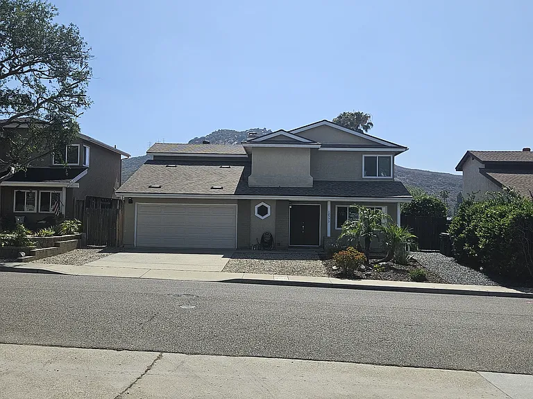 10773 Keith St — Photo 2