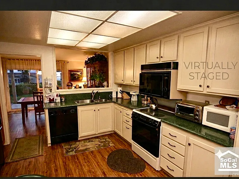 23062 Andria Pl — Photo 2