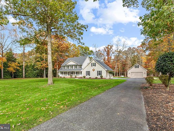 2nd image of 14 Whispering Woods Dr