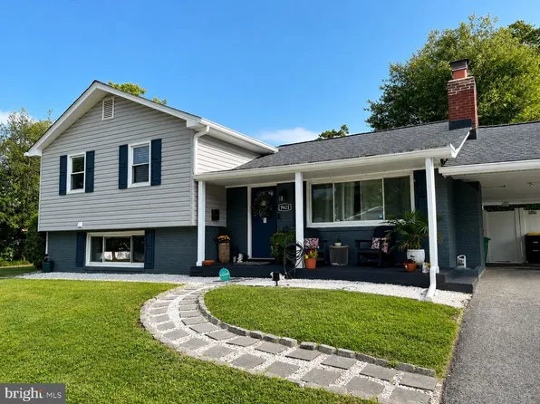 9621 Wellington St, Lanham, MD 20706