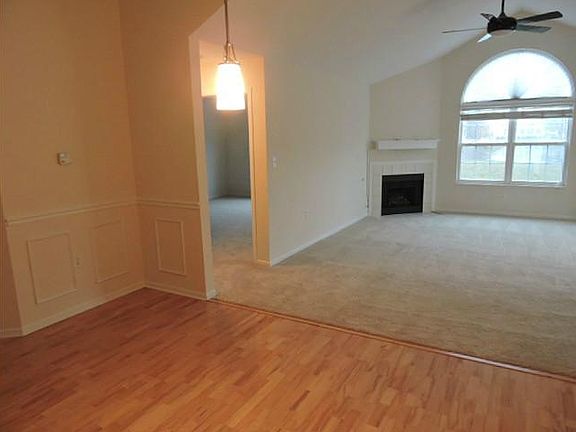 5th image of 7323 Chapel Villas Dr
