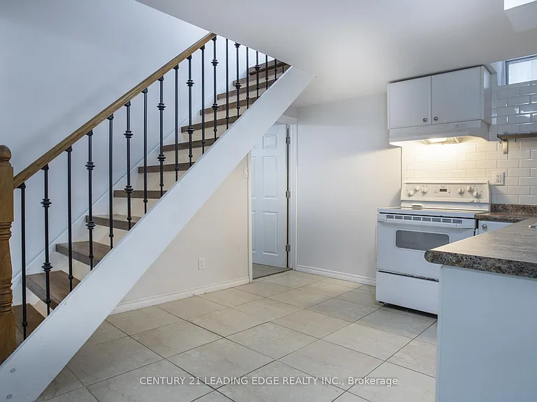26 Angus Dr #BASEMENT — Photo 9