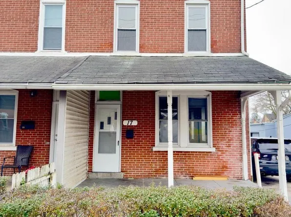 17 Church St, Upland, PA 19015