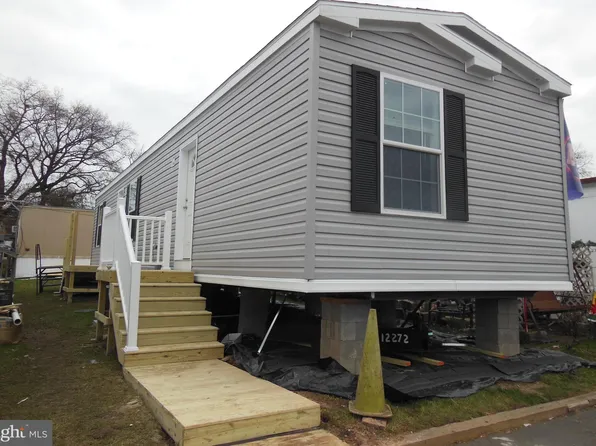 1405 Farrell Ave Trailer 123, Cherry Hill, NJ 08002